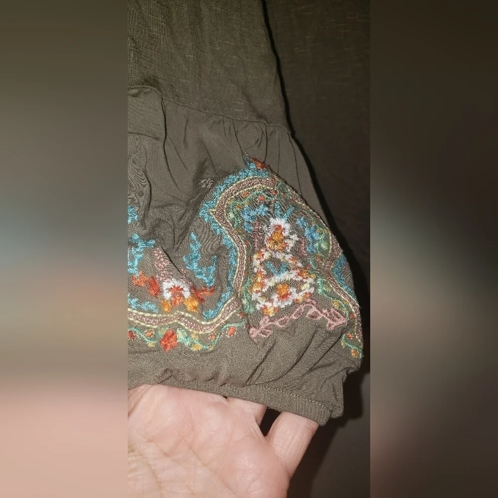 Democracy Large Long Sleeve Embroidered Top - Picture 6 of 8